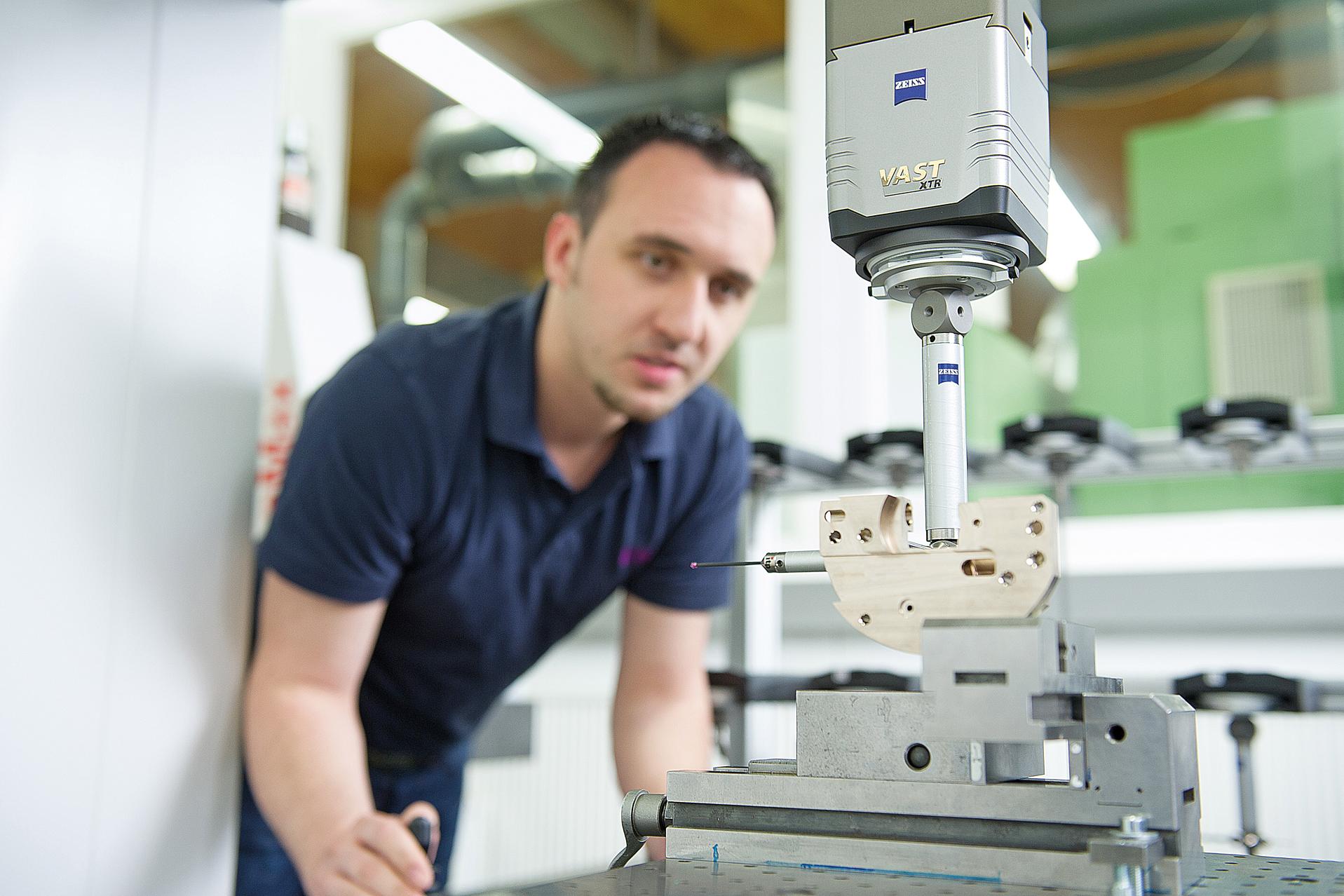 ZEISS VAST XTR gold – Senzor s integrovanou rotační osou
