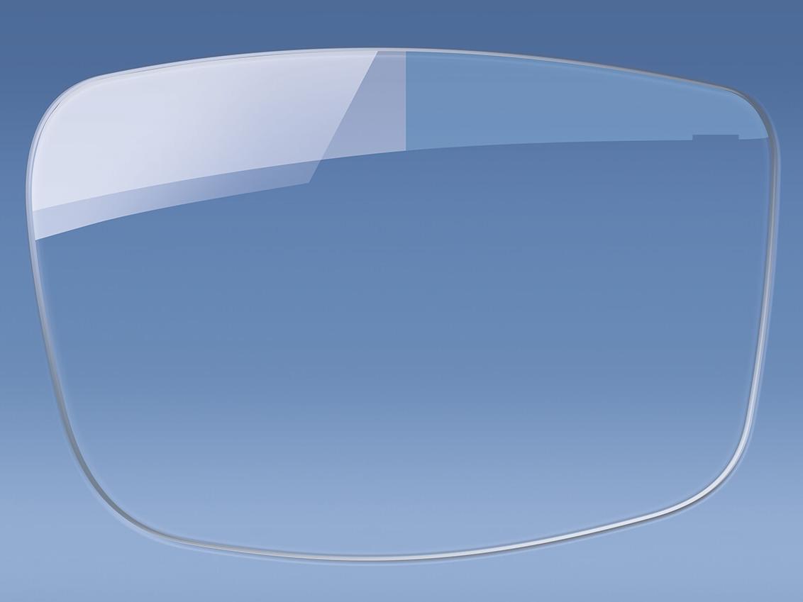Ilustrace dioptrických brýlí bez a s antireflexní vrstvou. 