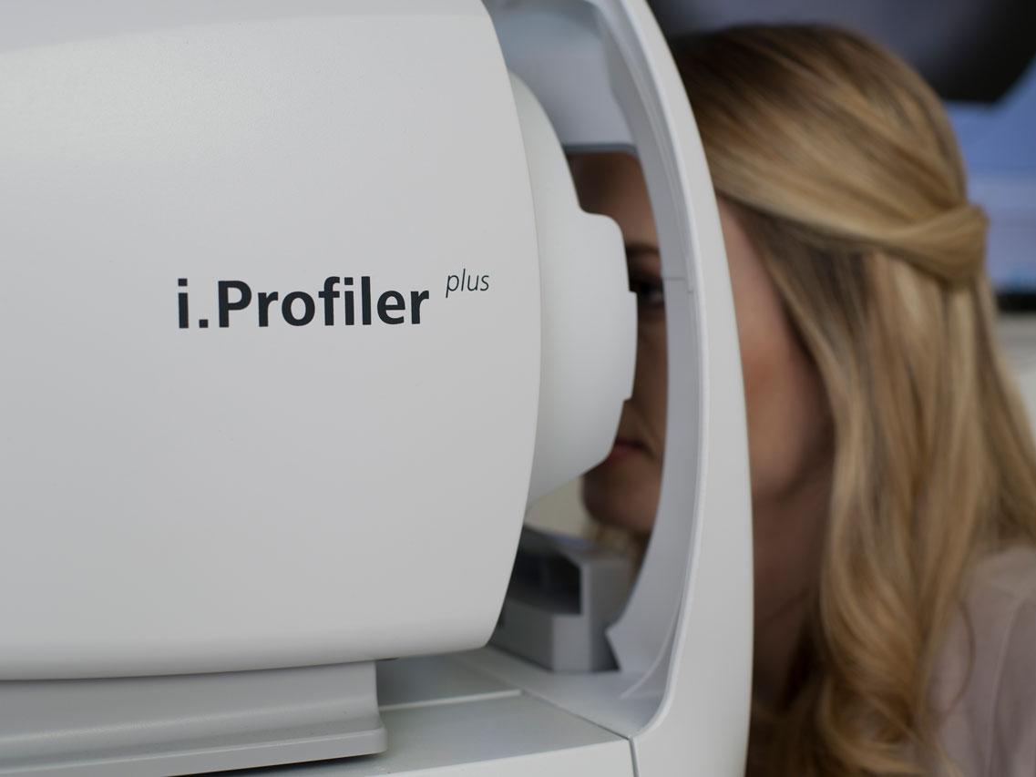 ZEISS i.Profiler plus je schopen měřit přes 1500 referenčních bodů oka za pouhých 60 sekund.
