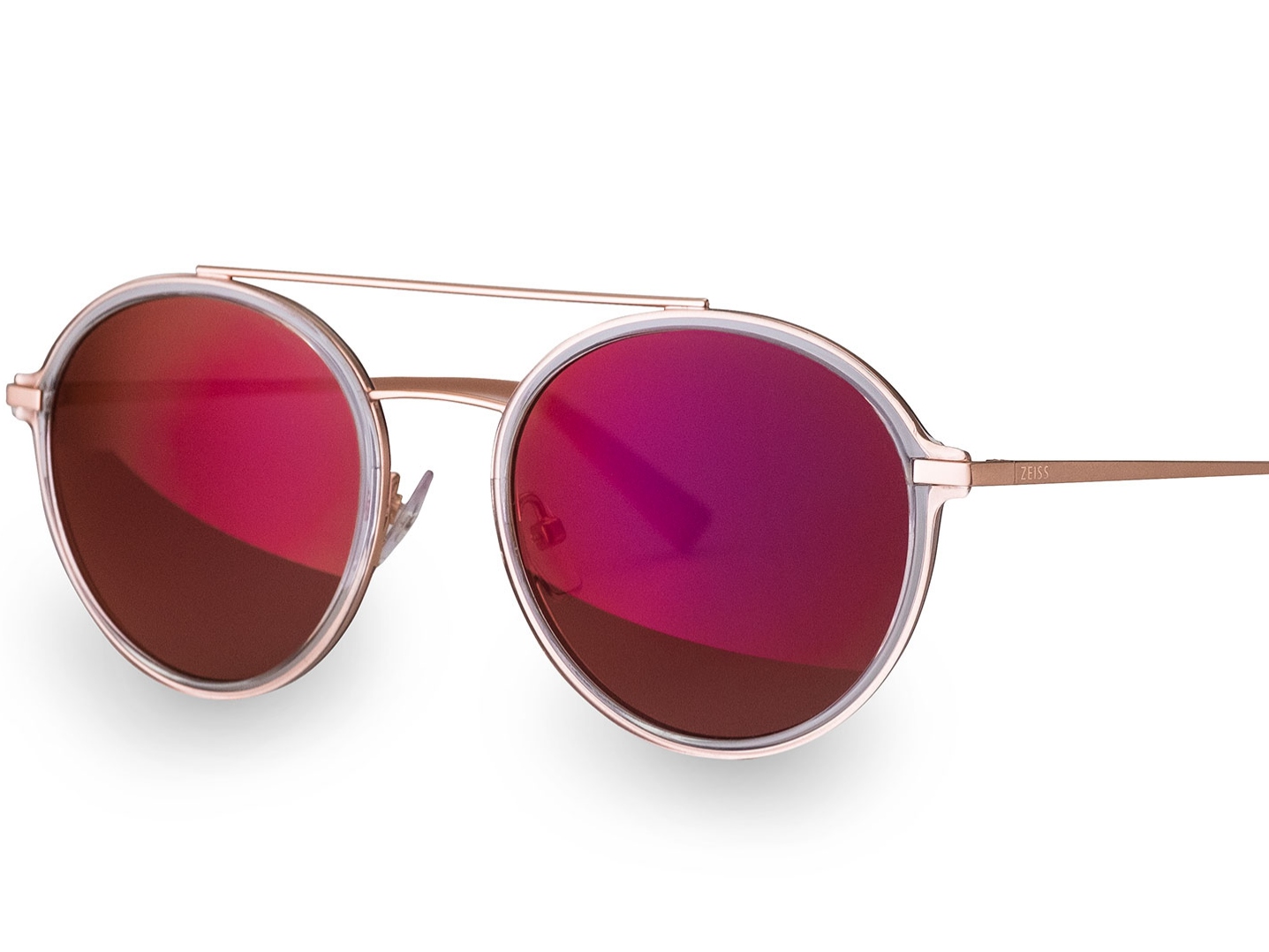 Fotografie módních slunečních brýlí se speciálním předním povrchem čočky ZEISS v červenorudé barvě 