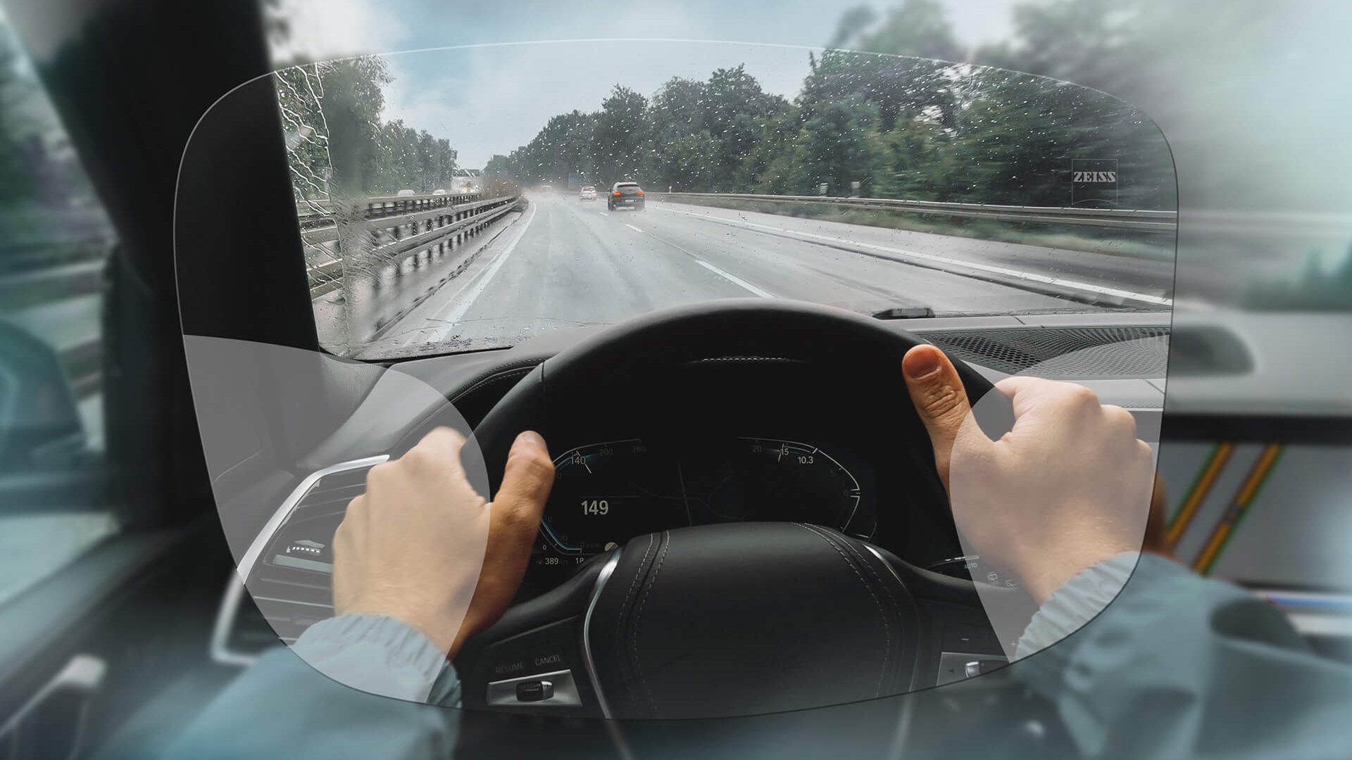 Vizualizace ZEISS progresivních brýlových čoček DriveSafe Individual. Obrázek zobrazující pohled přes brýlové čočky. 
